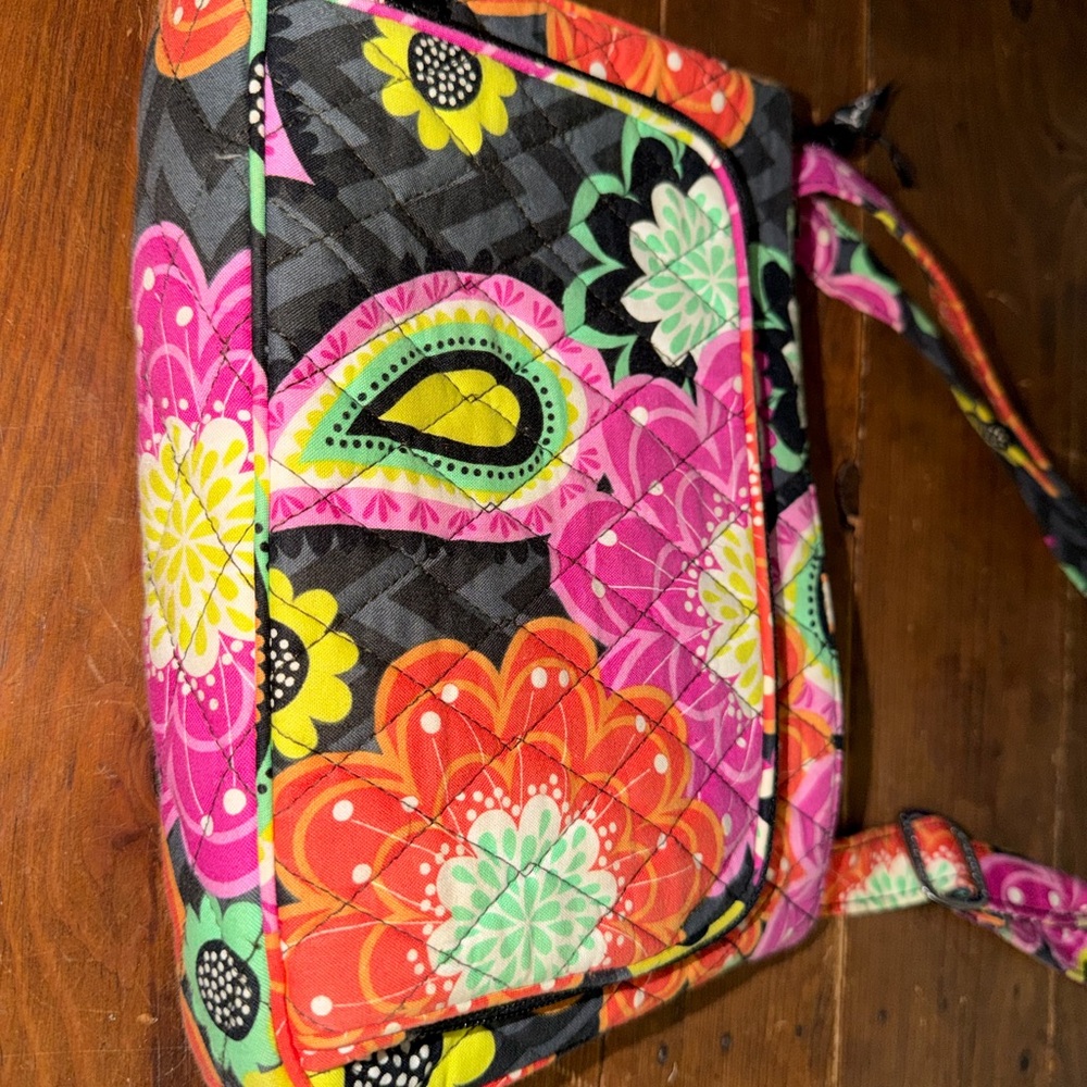 Vera Bradley Floral Quilted Shoulder crossbody Bag Purse Wallet - Picture 3 of 11